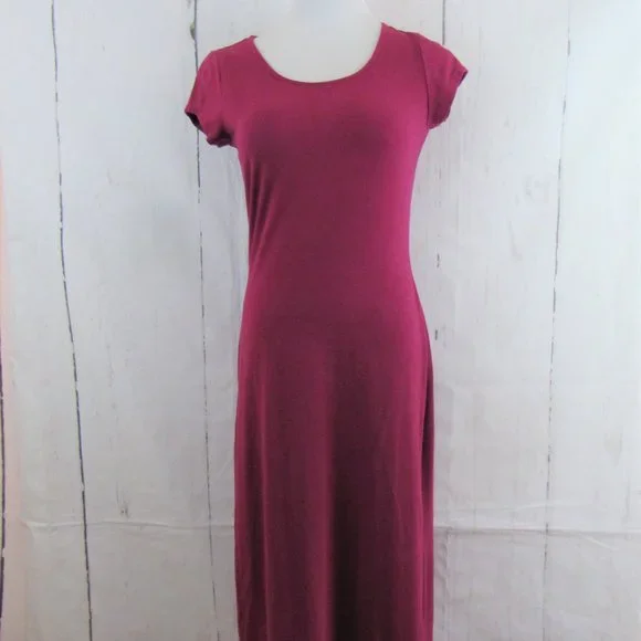 isaac mizrahi maxi dress Isaac Mizrahi Women's Pailette Halter Dress